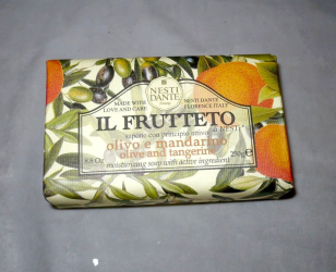 Mýdlo Il frutteto - olivy a mandarinky 250g