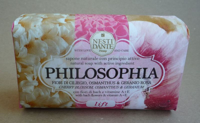 Přírodní glycerinové mýdlo, které vám připomene krásnou toskánskou přírodu Itálie. Obsahuje účinné látky vit A a E. Díky vůni...