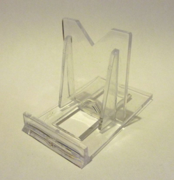 Podstavec pod kameň plastový 10*6*7cm